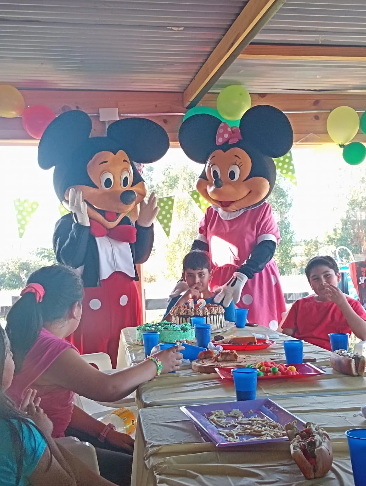 Actividad y encuentro grupal en Club Bahía Sports